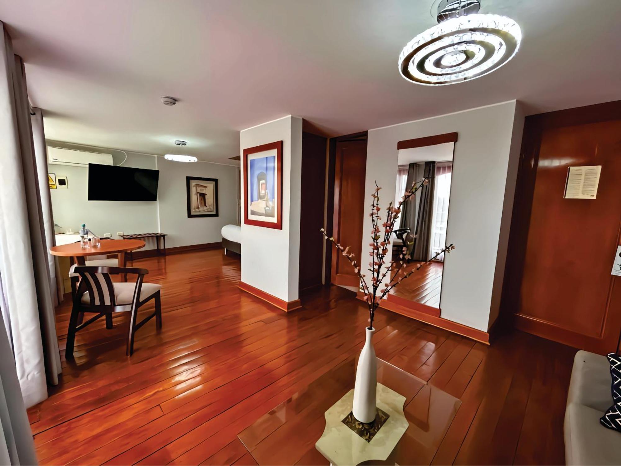 Hotel Fundador อาเรกิปา ภายนอก รูปภาพ